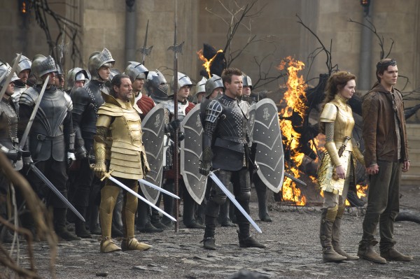 Jack the giant slayer love interest holding the line