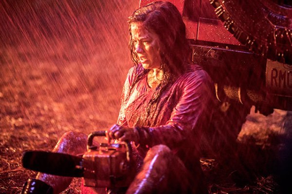 Evil Dead chainsaw Jane Levy