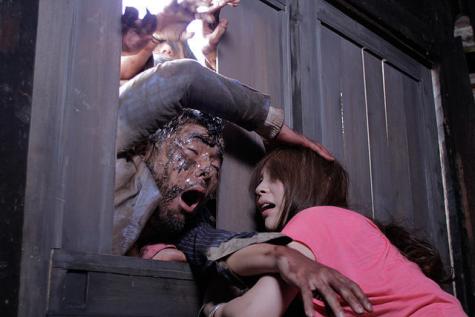 Zombie-Ass-2011-Movie-Image-3