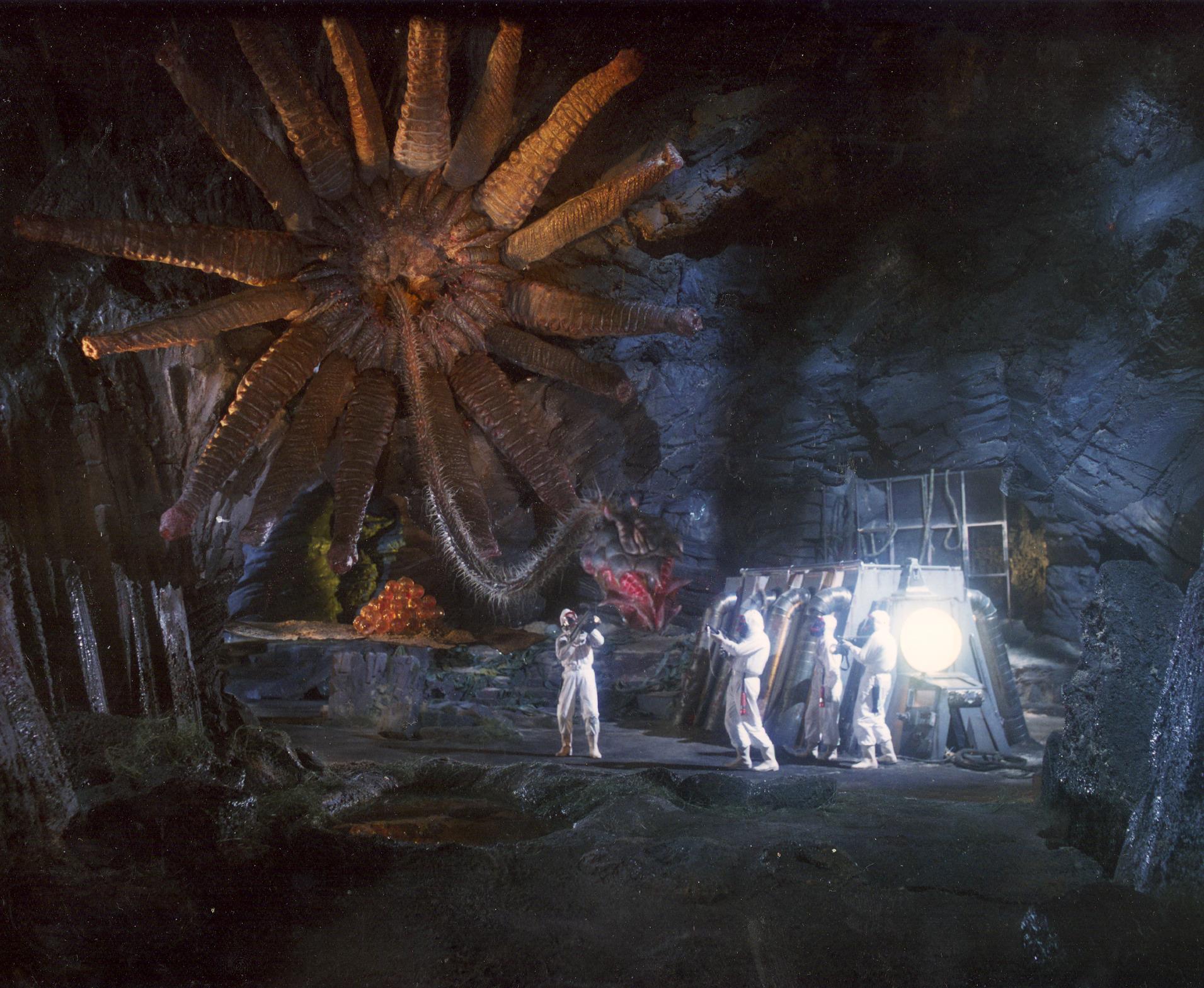 John’s Horror Corner: The Rift (1990), the same deep sea Aliens rip-off ...