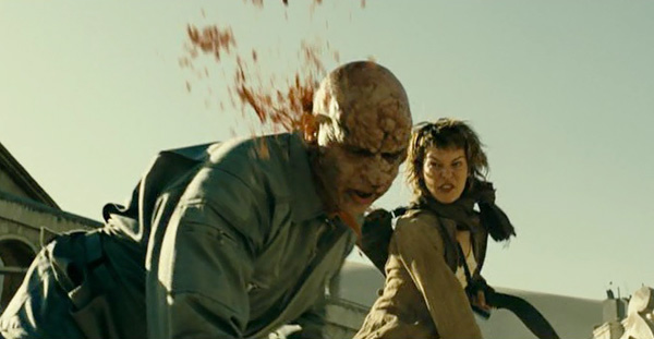 resident-evil-extinction-desert-milla-jovovich-alice-kills-zombie