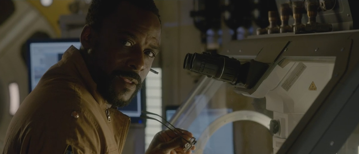 Life Scene John’s Horror Corner: Life (2017), the incredibly intense Sci-Fi ...
